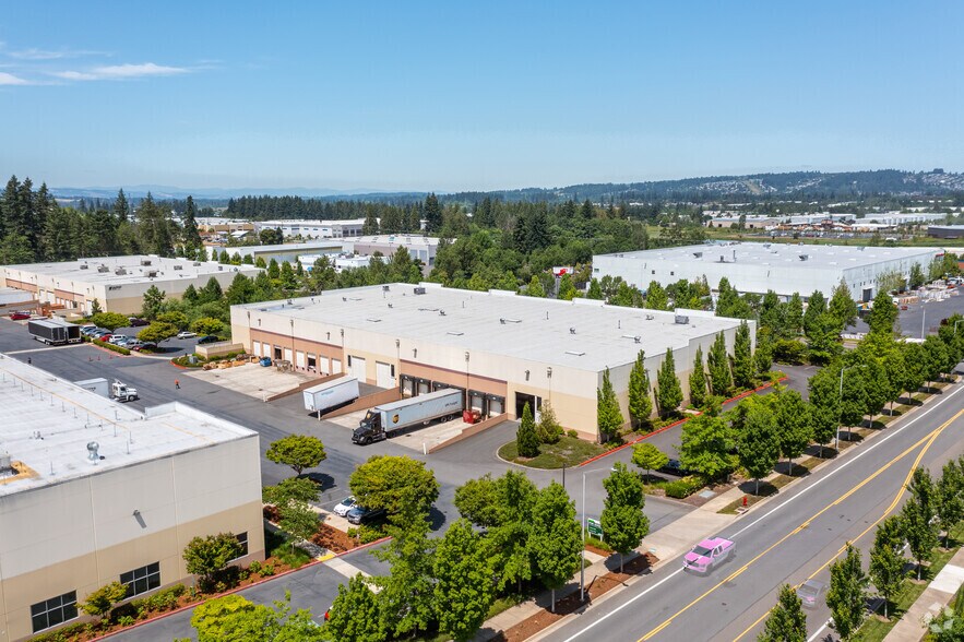 More Photos Of 21051-21099 SW 115th Ave, Tualatin Warehouse For Lease