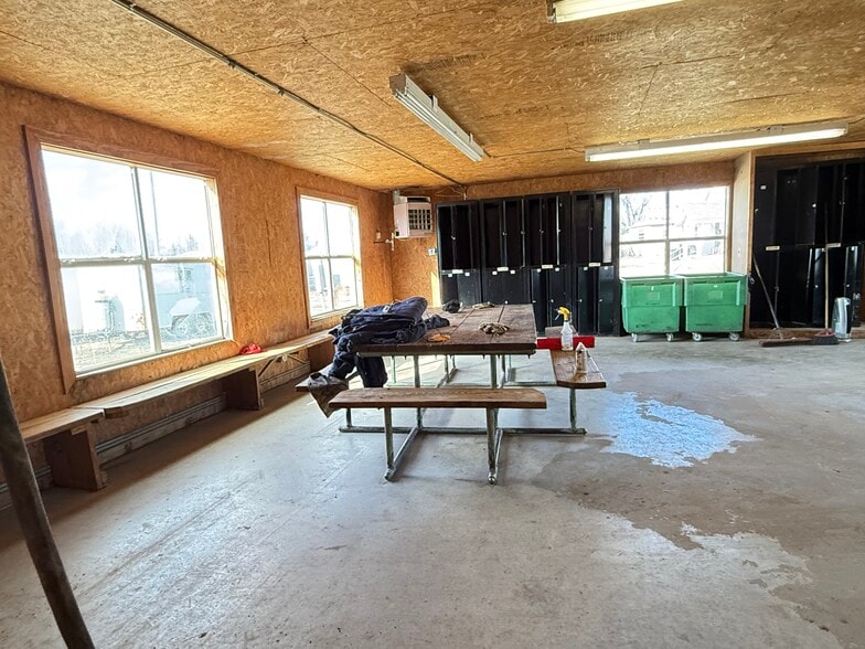More Photos Of 12525 Old Highway 99, Seminole Warehouse For Sale