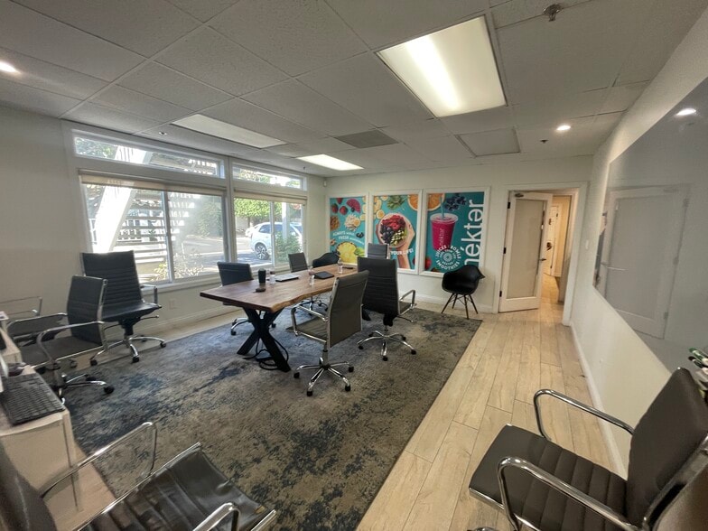 More Photos Of 2482 Newport Blvd, Costa Mesa Loft Creative Space For Lease