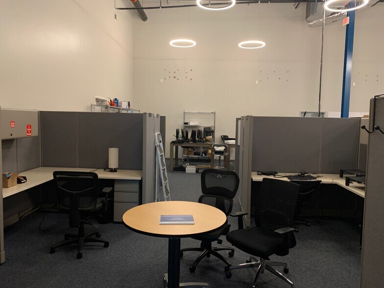 More Photos Of 7519 Pennsylvania Ave, Sarasota Office For Lease