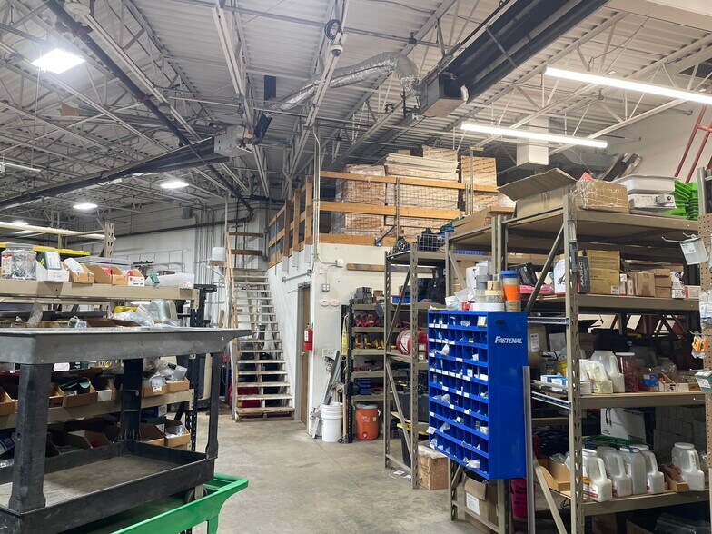 More Photos Of 2343 NW 135th Ln, Andover Manufacturing For Sale