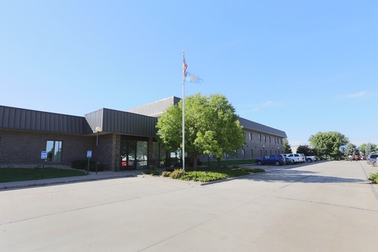 More Photos Of 1515 N Sanborn Blvd, Mitchell Office For Sale