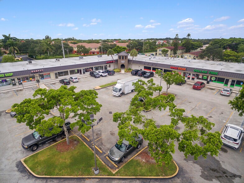 More Photos Of 7331-7399 Davie Rd, Davie Unknown For Lease