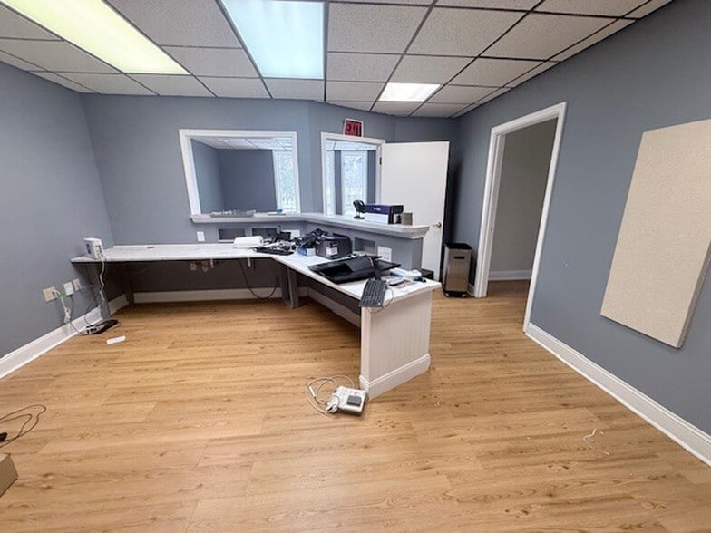 More Photos Of 4025 W Main St, Kalamazoo Medical For Sale
