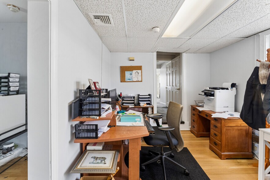 More Photos Of 62 Cove St, New Haven Specialty For Sale