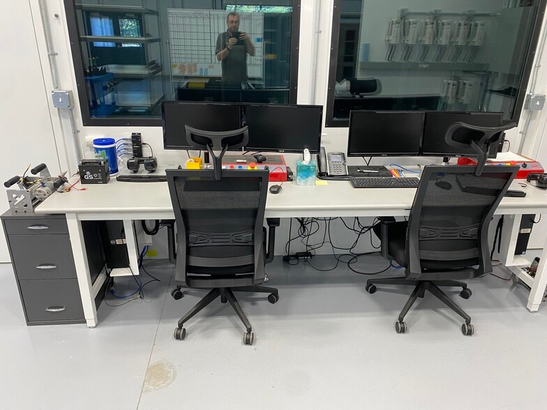 More Photos Of 210 Wasco Loop, Hood River Industrial For Lease