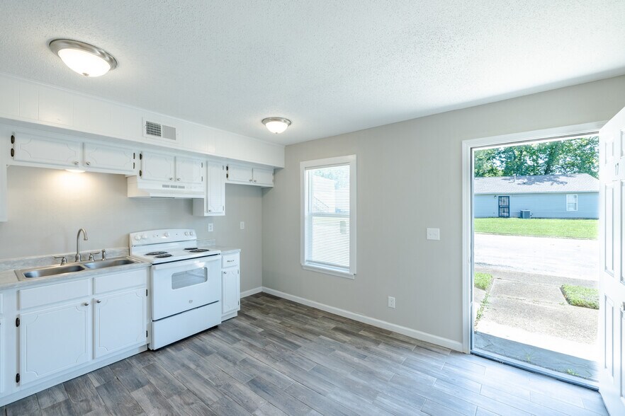 More Photos Of 961 Old Hickory Blvd, Jackson Apartments For Sale