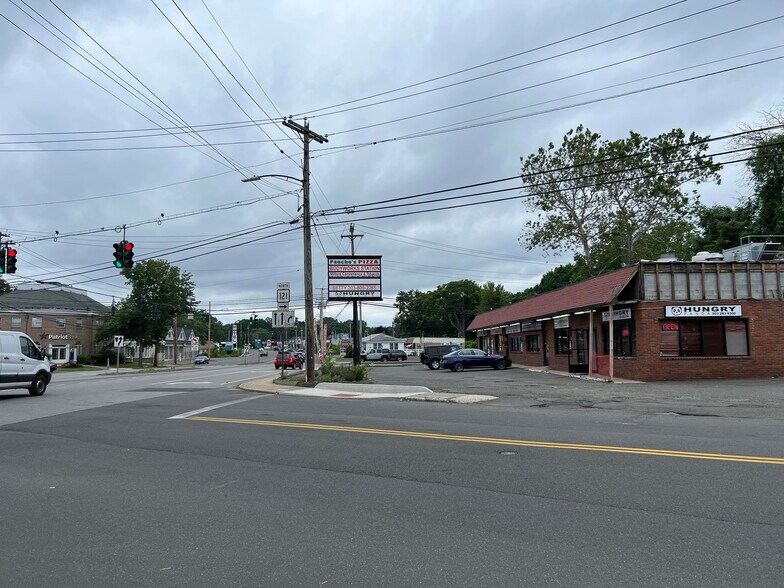 More Photos Of 804 Boston Post Rd, Milford Supermarket For Sale