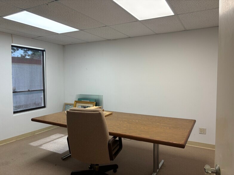 More Photos Of 263 Field End St, Sarasota Warehouse For Sale