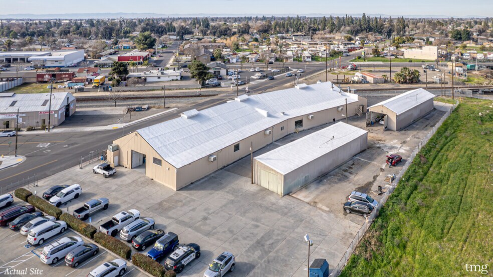 More Photos Of 105 E Central Ave, Madera Warehouse For Sale