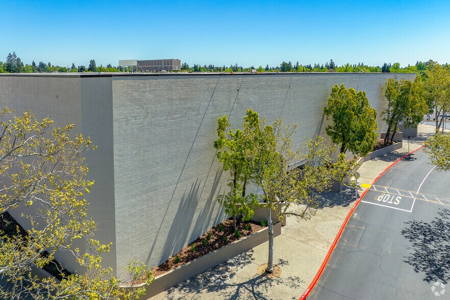 More Photos Of 5900 Sunrise Mall, Citrus Heights Freestanding For Sale