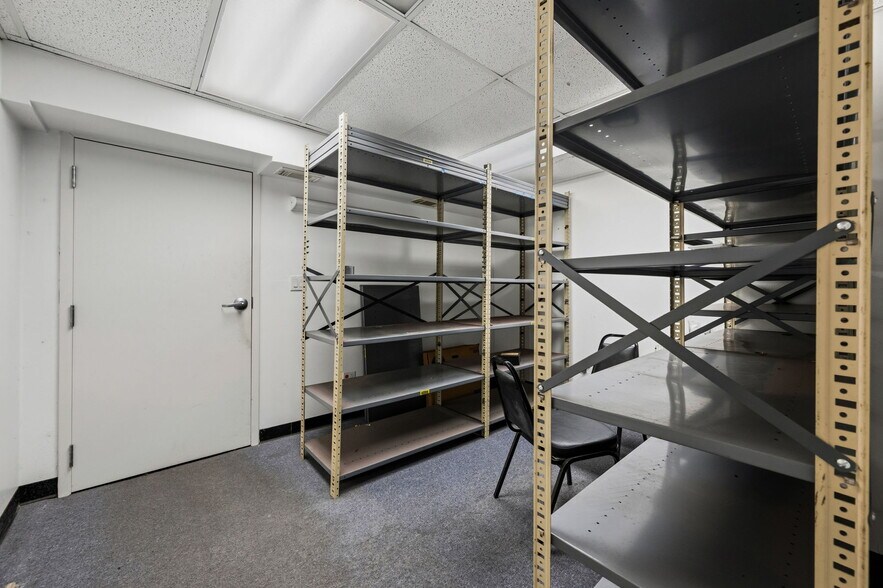 More Photos Of 901 W 18th St, Houston Warehouse For Sale