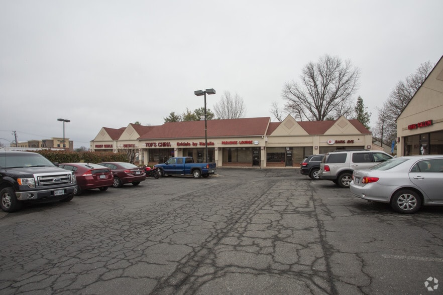 More Photos Of 8723 Richmond Hwy, Alexandria Unknown For Lease