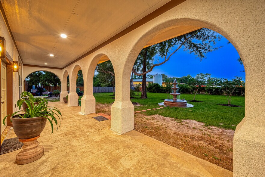 More Photos Of 21832 Rayford Rd, Humble Office For Sale