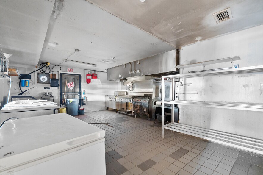 More Photos Of 1710 Second St, Pleasanton Restaurant For Lease