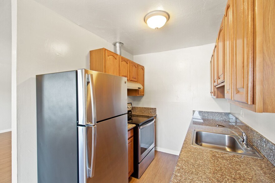 More Photos Of 2244 12th Ave, Oakland Apartments For Sale