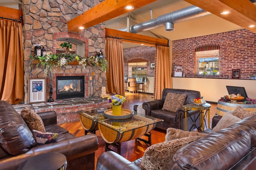 More Photos Of 1 Vineyard Way, Wenatchee Specialty For Sale