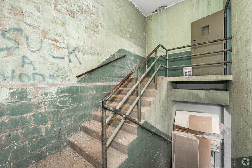 More Photos Of 3828 Eastern Ave, Baltimore Storefront For Lease