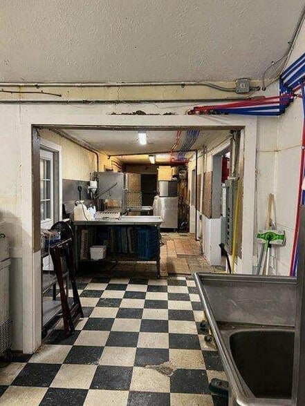 More Photos Of 508 W State St, Black Mountain General Retail For Sale