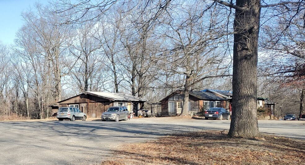 Primary Photo Of 115 Melanie Way, Hyde Park Apartments For Sale