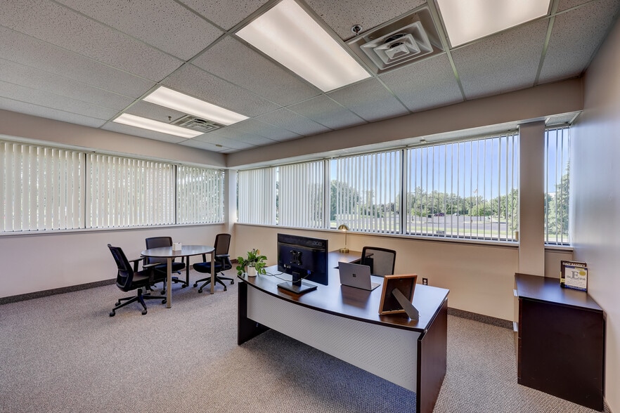 More Photos Of 4750 Venture Dr, Ann Arbor Light Manufacturing For Lease