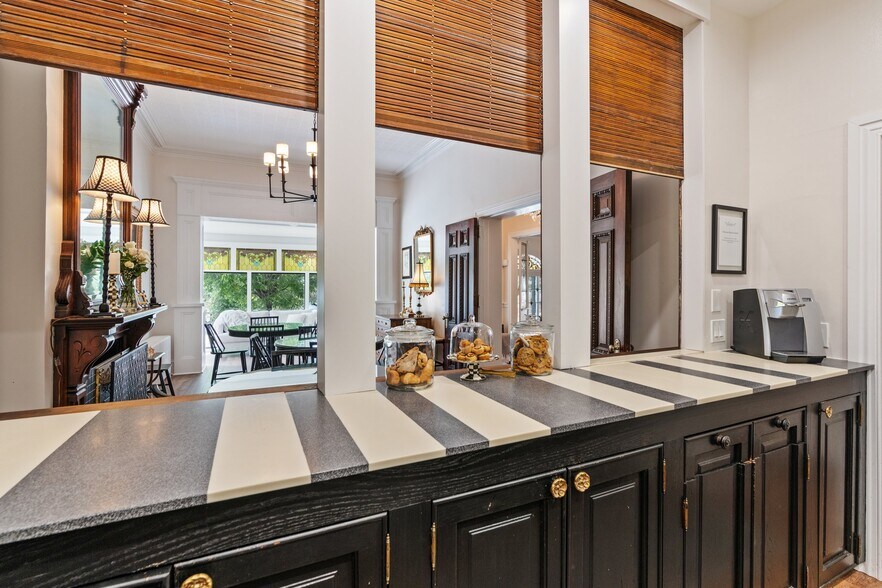 More Photos Of 11 E Philadelphia Ave, Boyertown Hospitality For Sale