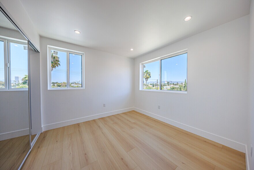 More Photos Of 1259 S Longwood Ave, Los Angeles Apartments For Sale
