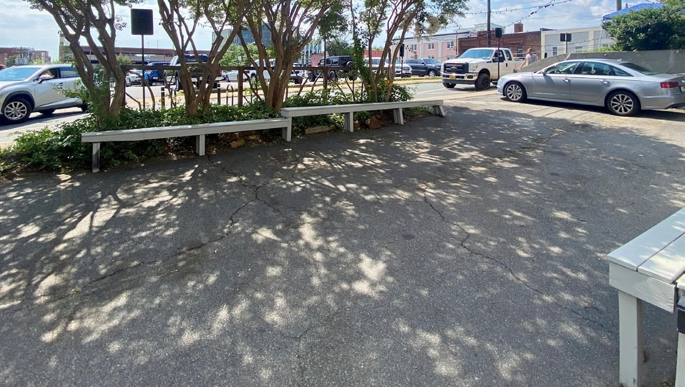 More Photos Of 200 W Water St, Charlottesville Restaurant For Lease