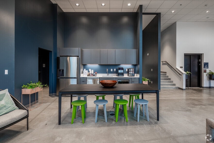 More Photos Of 1009 8th Ave S, Nashville Apartments For Lease