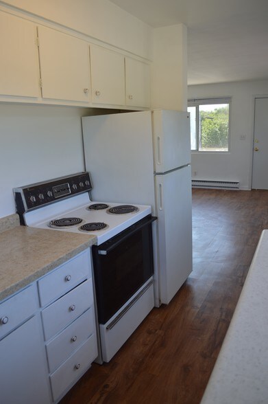 More Photos Of 1039 Sheridan Rd, Winthrop Harbor Apartments For Sale