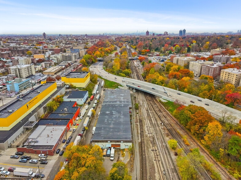 More Photos Of 4341 Bullard Ave, Bronx Warehouse For Lease