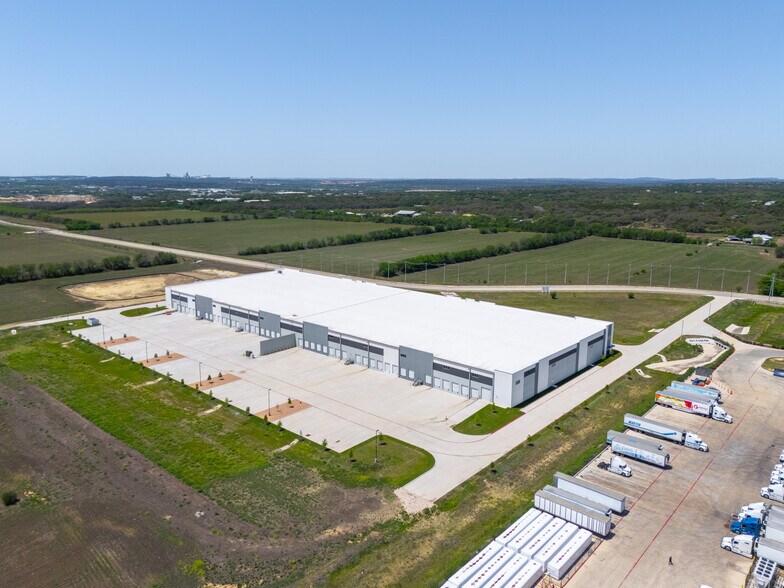 More Photos Of 17218 Tejas Way, Schertz Manufacturing For Sale