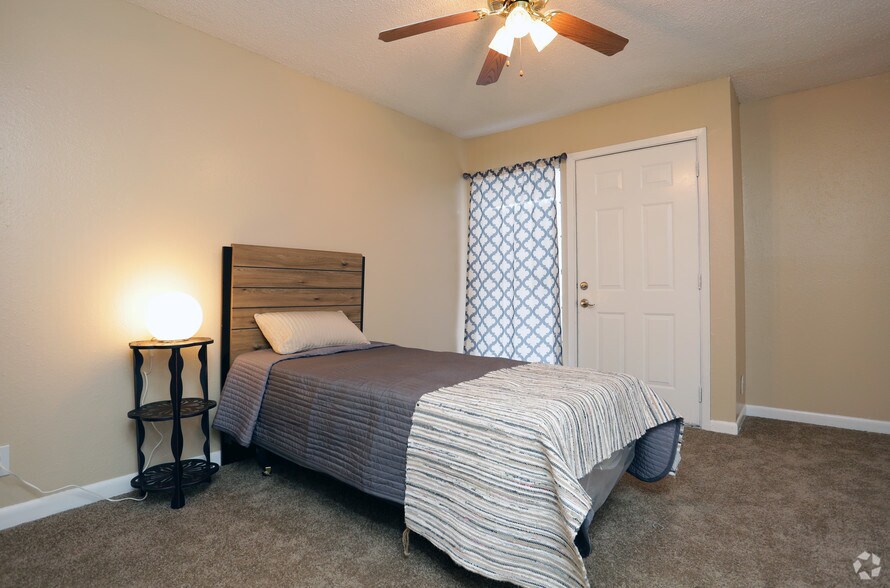 More Photos Of 5660 S Lakeshore Dr, Shreveport Apartments For Sale