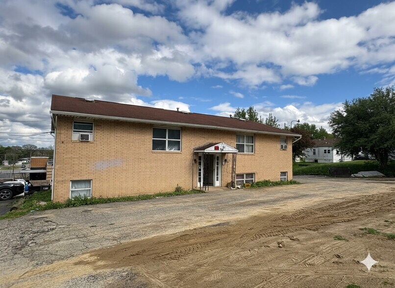 Primary Photo Of 839 E Indianola Ave, Youngstown Apartments For Sale