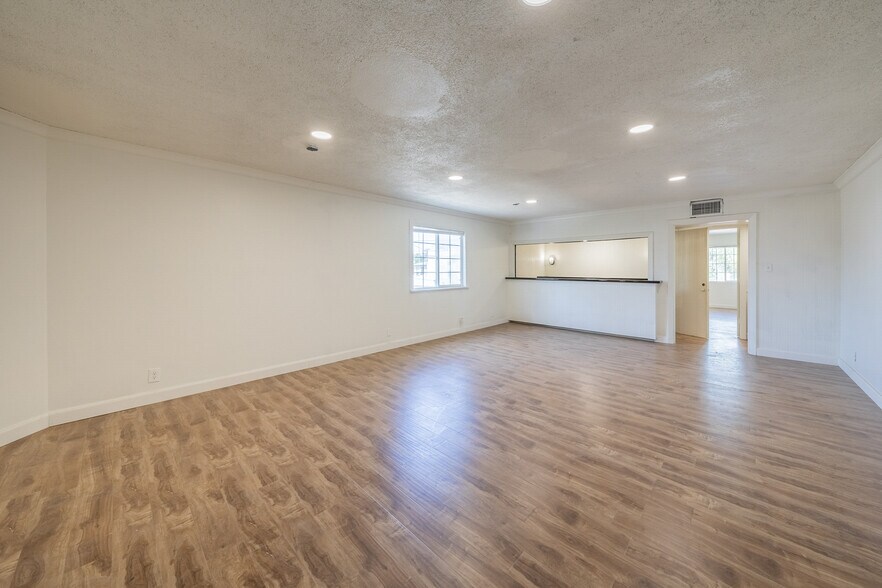 More Photos Of 2300 Pacific Ave, Long Beach Medical For Sale