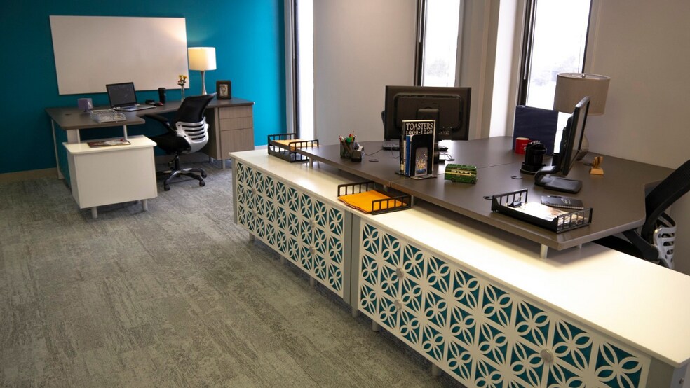More Photos Of 8790-8800 F St, Omaha Coworking Space