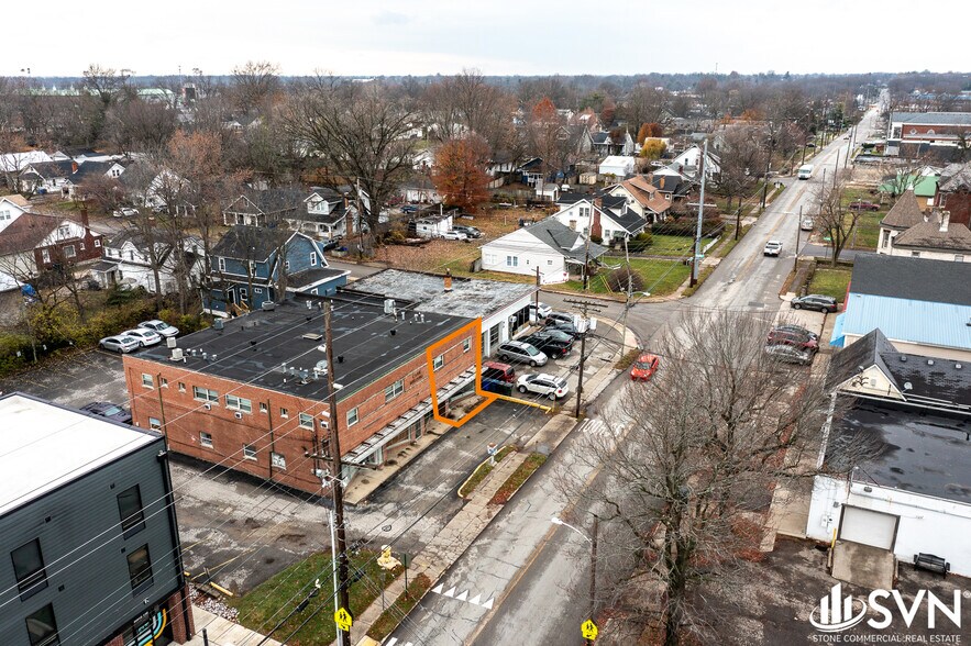 More Photos Of 1039 N Limestone, Lexington General Retail For Lease