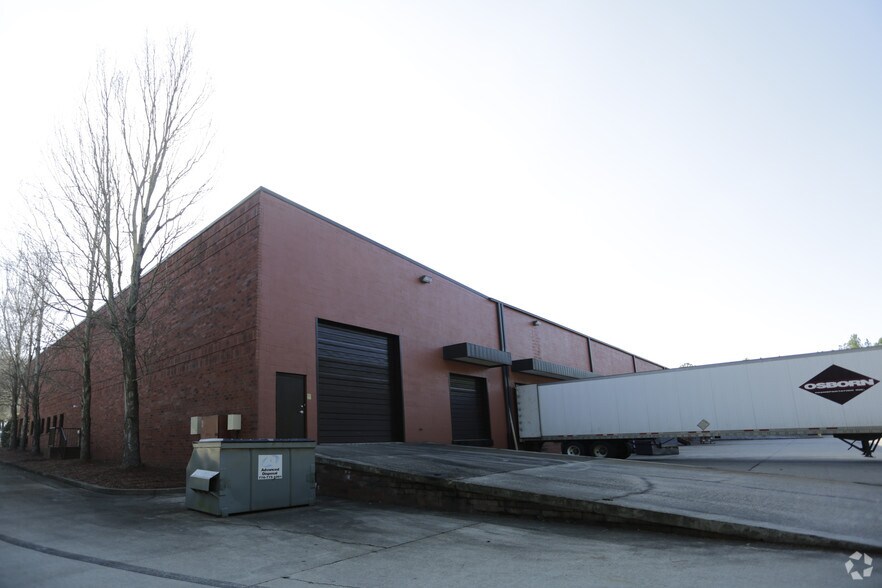 More Photos Of 1580 Boggs Rd, Duluth Distribution For Lease