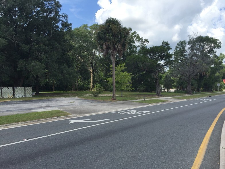 More Photos Of 3201 Crill Ave, Palatka Convenience Store For Sale