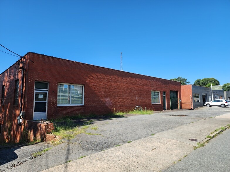 More Photos Of 414 Brookstown Ave, Winston-Salem Warehouse For Sale