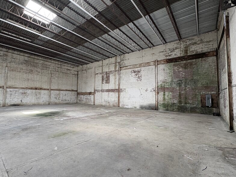 More Photos Of 200 White Horse Pike, Egg Harbor City Flex For Sale
