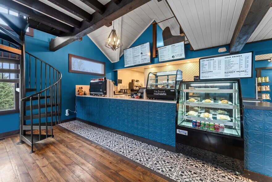 More Photos Of 24217 State Hwy 35, Siren Freestanding For Sale