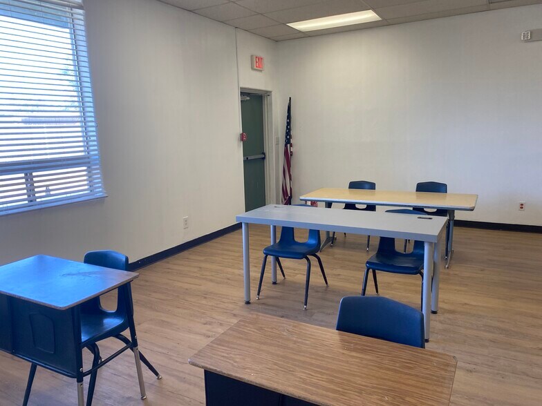 More Photos Of 630 W 17th Pl, Tempe Schools For Lease