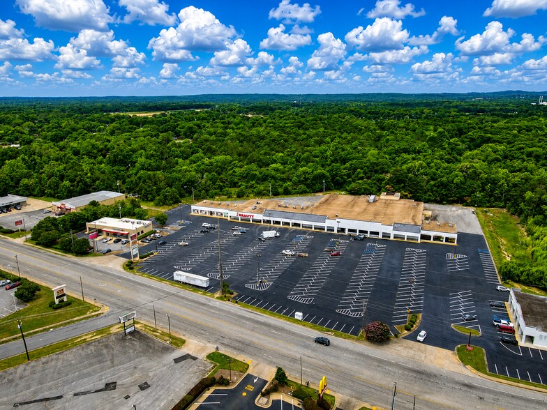 More Photos Of 1607 S Lumpkin Rd, Columbus Storefront For Lease