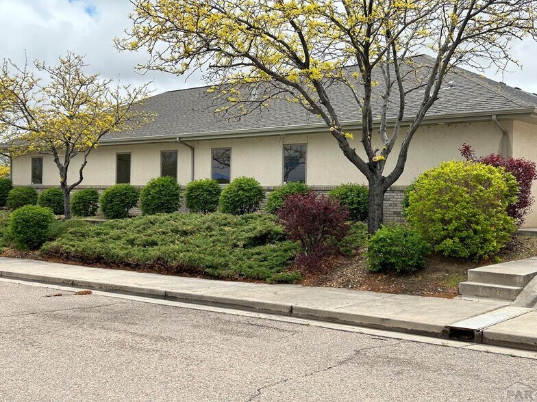 More Photos Of 2027 Columbia Dr, Pueblo Medical For Sale