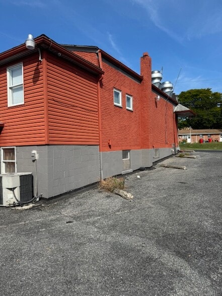 More Photos Of 954 Pembroke Rd, Bethlehem Restaurant For Sale