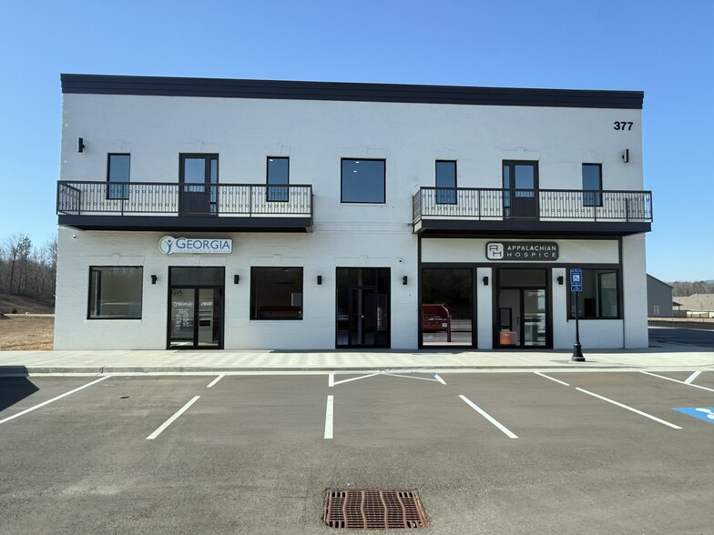 More Photos Of 405 Mountain Blvd S, Jasper Restaurant For Lease