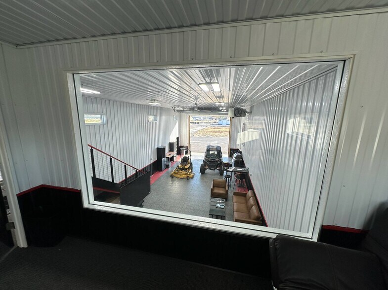 More Photos Of 6903 Backcountry Ave, Billings Distribution For Lease