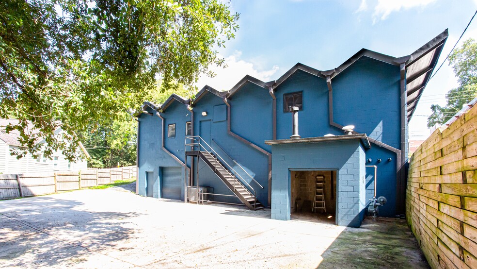 More Photos Of 1302 Donnelly Ave, Atlanta Freestanding For Lease