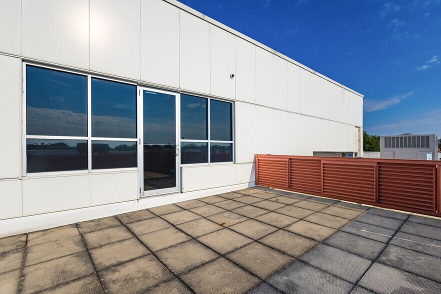 More Photos Of 9039 Antares Ave, Columbus Medical For Lease